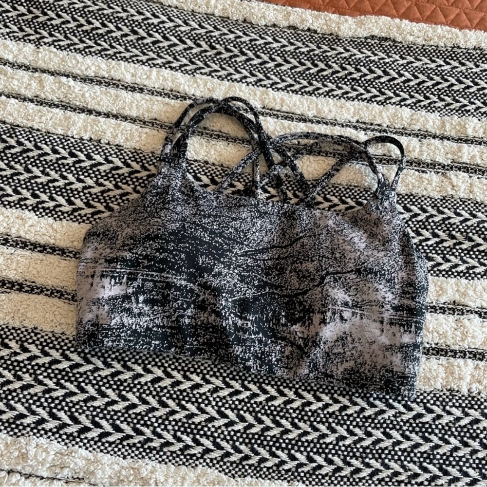 Athleta Black and White Sports Bra Small